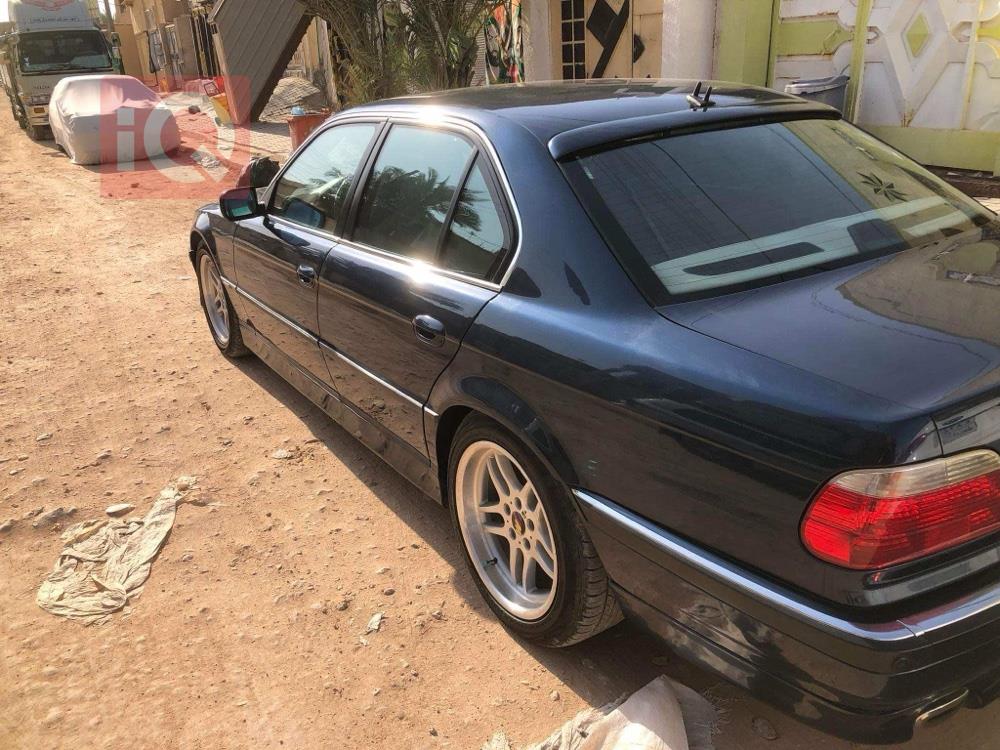 بي ام دبليو الفئة 7